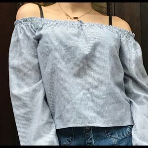 Brandy Melville off the shoulder top